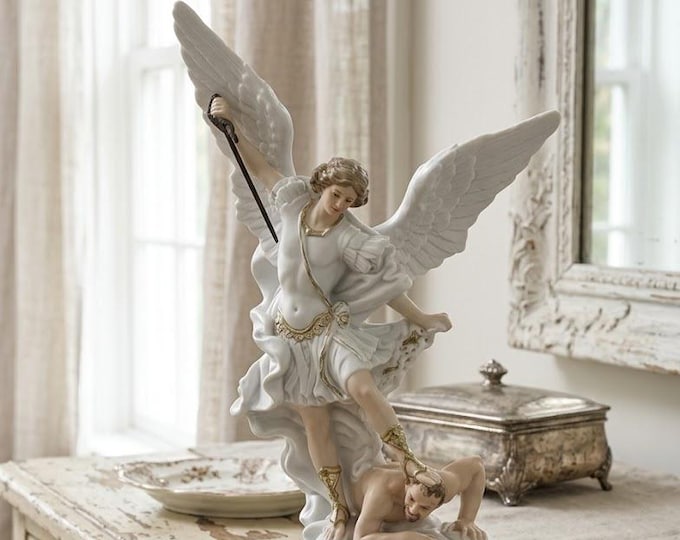 Statue of Saint Michael the Archangel, 31 cm (12.20 inches), made of alabaster powder, with a wooden base, hand-decorated, made in Italy