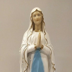Statue of Our Lady of Lourdes 62 cm (24.40 inches) made of resin and entirely decorated by hand, handcrafted