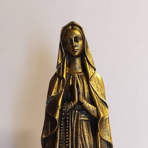 Statue of Our Lady of Lourdes cm 42 (16.53 inches) in resin with bronze decoration, handcrafted in Italy