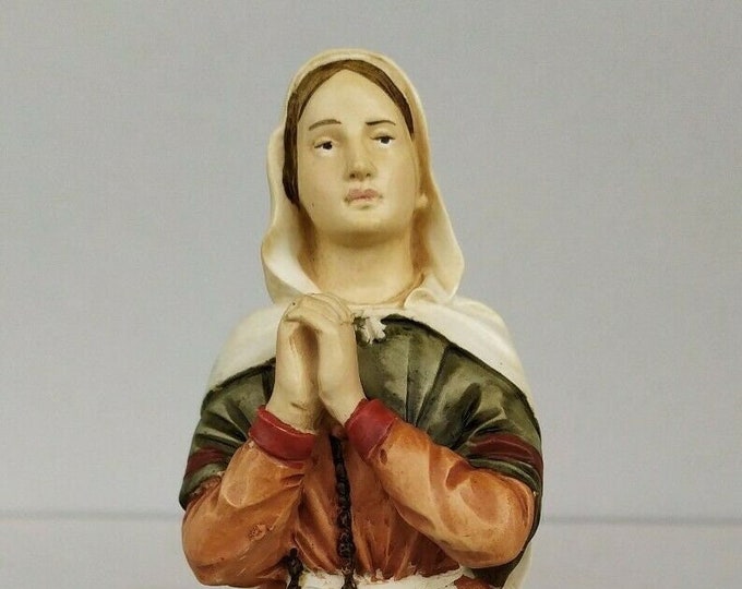 Statue of Saint Bernadette of Soubirous cm 20 (7.87 inches) in marble resin hand decorated of Italian artisan production