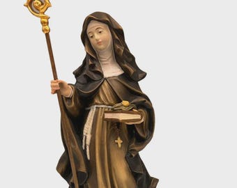 Statue of Saint Agnes of Montepulciano carved in Valgardena wood and hand-decorated, Italian artisan production, various sizes