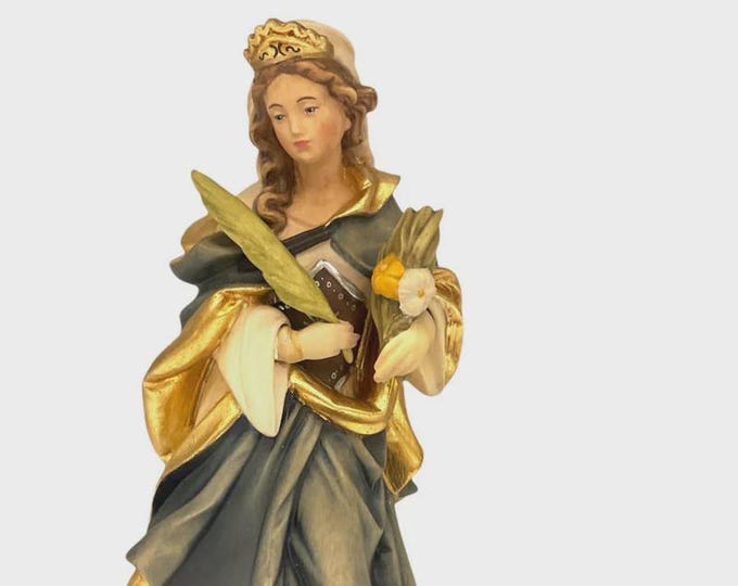 Statue of Saint Dorothy carved in Valgardena wood and hand-decorated, Italian artisan production, various sizes