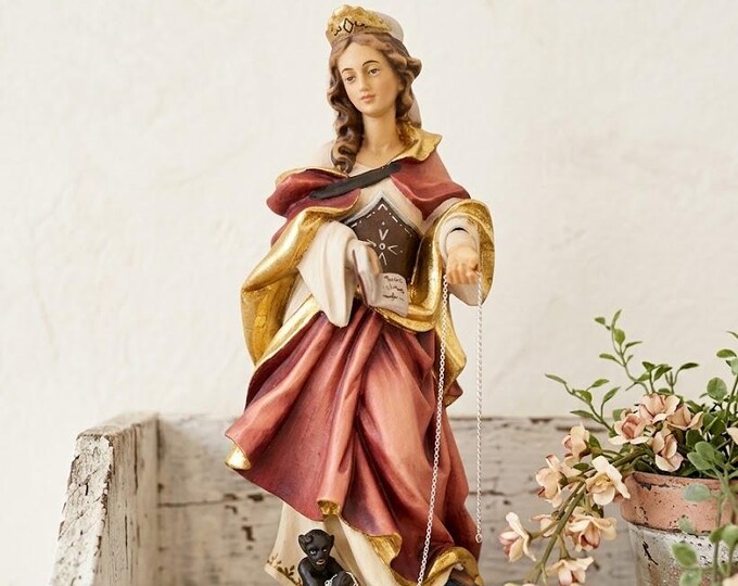 Statue of Saint Juliana carved in Valgardena wood and hand-decorated, Italian artisan production, various sizes
