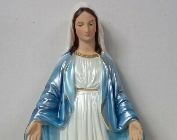 Statue of the Miraculous Madonna cm 33 (12,99 inches) in hand-decorated mother-of-pearl resin of Italian artisan production