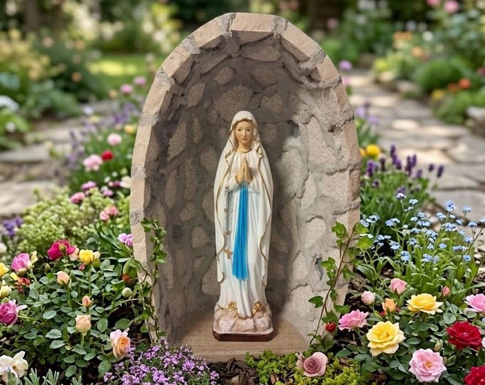 Handcrafted stone grotto 27 cm (10.62 inch) and Madonna of Lourdes statue in marble resin 20 cm (7.87 inc) Italian artisan production