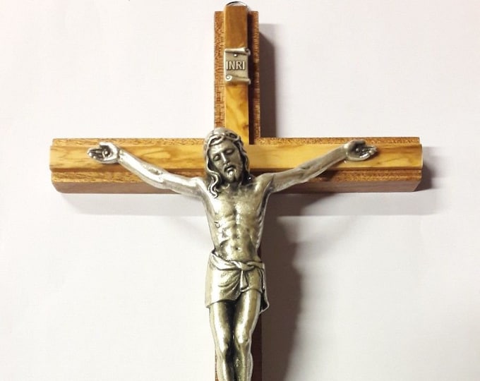 Crucifix in olive and mahogany wood, cm 30 x 16 (11,81 x 6,29 inches) of Italian handicraft production