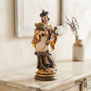 Statue of Saint John of Nepomuk carved in Valgardena wood, hand-decorated, Italian artisan production, various sizes and decorations