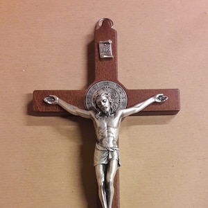 Crucifix of San Benedetto da Norcia, in beech wood and silver-plated metal of Italian artisan production