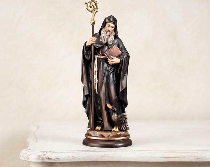 Statue of Saint Benedict of Norcia carved in Valgardena wood, hand-decorated, Italian artisan production, various sizes and decorations