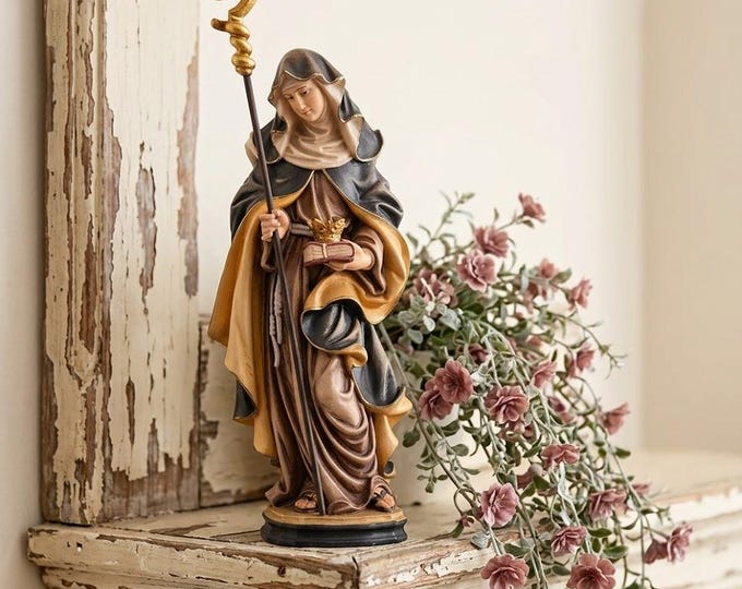 Sculpture of Saint Ermenegarda carved in Valgardena wood, hand-decorated and handcrafted in Italy.