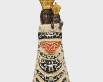 Statua della Madonna di Loreto scolpita in legno della Valgardena e decorata a mano di produzione artigianale italiana varie misure