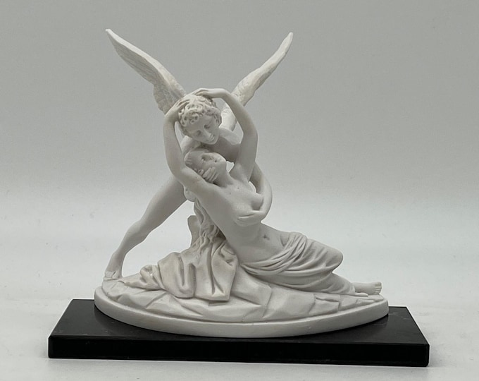 Sculpture "Amore e Psiche" by Canova in alabaster powder and marble base, cm 16 X 13 (6.29 X 5.11 inch) Italian artisan production.