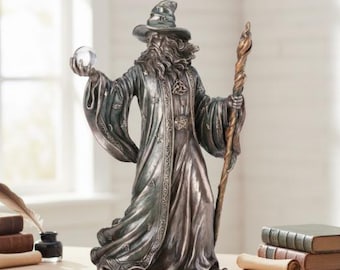 Classic sculpture of the Magician Merlin, 20.5 cm (8.07 inches) in bronzed resin marble, handcrafted