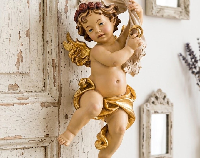 Angel sculpture, putto with wedding rings, carved in Valgardena wood and decorated by hand, various sizes, handcrafted in Italy