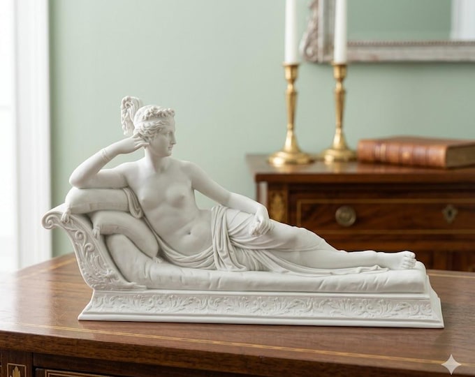 Classical sculpture "Paolina Borghese" by Canova in alabaster powder, 60 x 35 cm (23.62 x 13.77 inches) Italian artisan production.