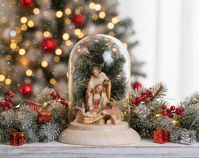 Nativity scene in a glass bell, carved from Valgardena wood and hand-decorated, various sizes, Italian artisan production