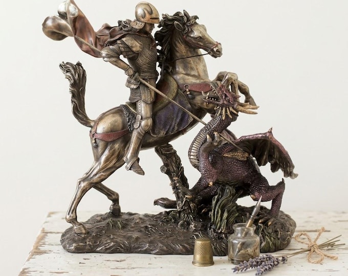 Sculpture of Saint George and the Dragon, 26 cm (10.23 inches) in bronzed resin marble, handcrafted in Italy