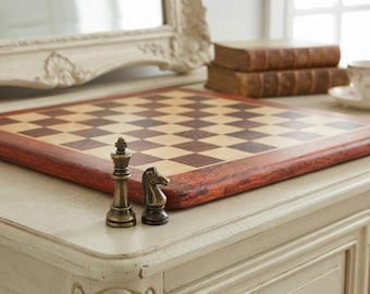 Chessboard in rosewood and maple wood, 46 cm (18.11 inches) of Italian artisan production