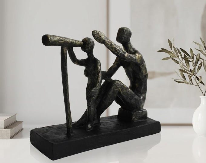 Classic sculpture Beyond the Horizon, 18 cm (7.08 inches) in bronzed resin marble, handcrafted in Italy