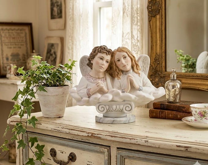 Angel statue 23 x 32 cm (9 x 13 inches) made of alabaster powder, hand-decorated, artisanal production, made in Italy