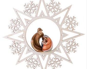 Nativity scene carved in Valgardena wood, hand-decorated, Holy Family, on a snowflake star, Italian artisan production