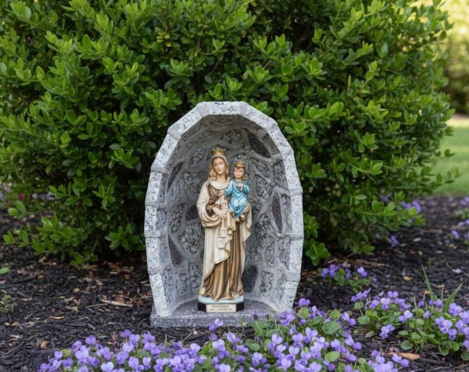 Handcrafted statue cave in grey granite, porphyry inserts 37 x 27 cm and statue of the Madonna del Carmelo 28 cm, Italian production
