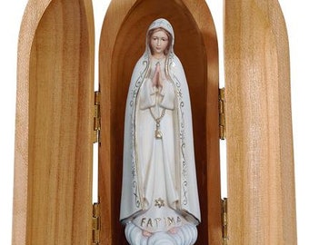 Statue of Our Lady of Fatima with niche, carved in valgardena wood decorated by hand of Italian production