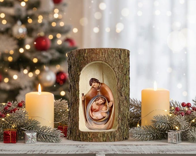 Nativity scene carved from Valgardena wood and hand-decorated, in a tree trunk, Italian artisan production