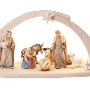 Complete nativity scene 10 pieces, carved in Valgardena wood and decorated by hand, with hut and light, Italian artisan production