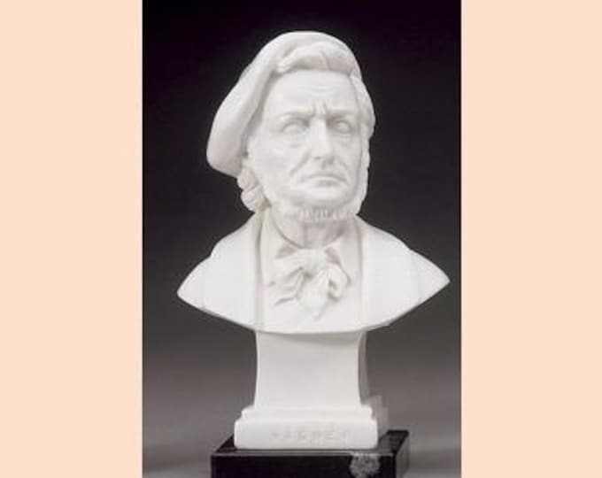 Bust sculpture of Richard Wagner cm 15 (5.90 inches) in alabaster powder, marble base, handcrafted, made in Italy