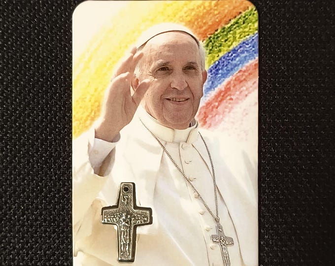 Pack of laminated images of Pope Francis, Jorge Mario Bergoglio, with medal and prayer various quantities