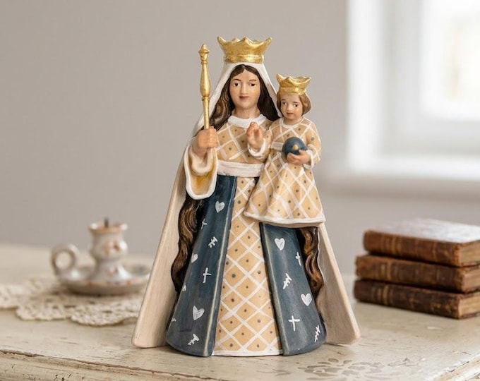 Statue of the Madonna of Kevelaer, 12 cm (4.7 inches) carved in Valgardena wood and hand decorated, Italian artisan production
