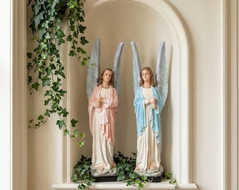 Pair of candle holder angels, 73 cm (28.74 inches), hand-decorated resin, painted or glass eyes, handcrafted in Italy