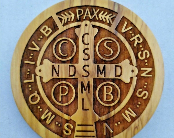 Medal of Saint Benedict of Norcia in olive wood diameter 10 cm (3.93 inches) of Italian artisan production various quantities