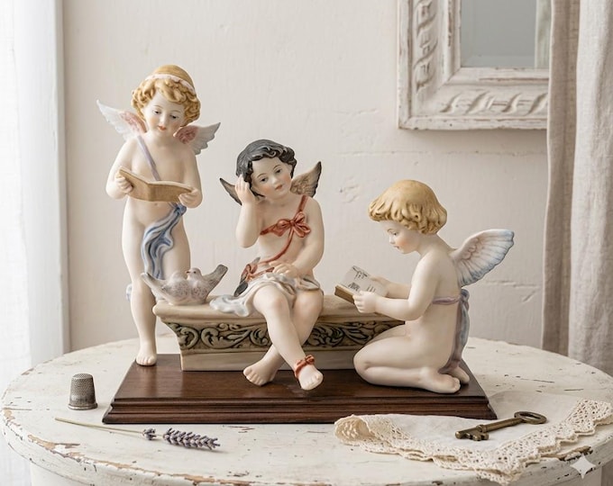 Angel group statue 25 x 27 cm (9.84 x 10.62 inches) made of alabaster powder with wooden base, hand decorated, made in Italy