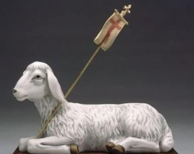 Easter Lamb Statue Agnus Dei cm 28 (11.02 inches) in alabaster powder, wooden base, hand decorated, made in Italy