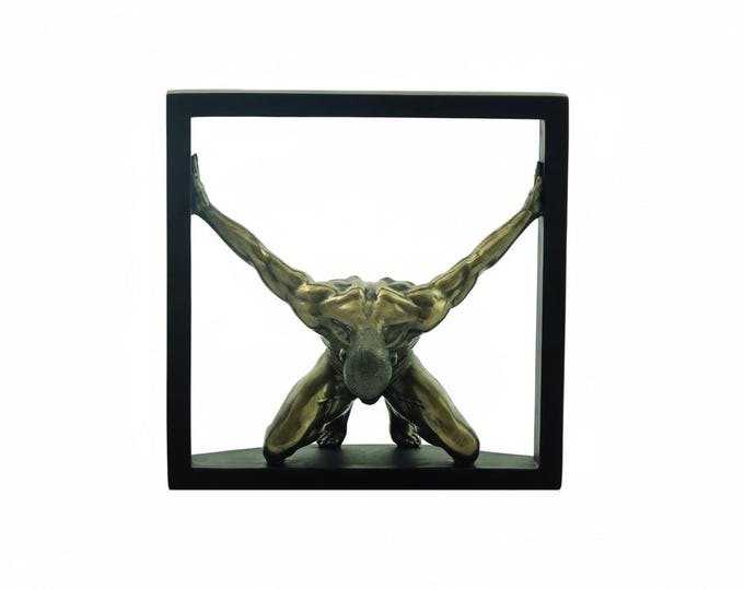 Scultura classica Uomo nel Quadro, cm 20 (7,87 inches) in marmo resina bronzata, artigianale made in Italy