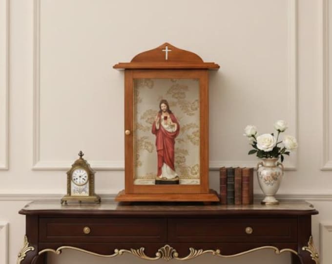 Wooden and glass case 54 cm (21.25 inches) with statue of the Sacred Heart of Jesus in marble resin 30 cm (11.81 inches) handcrafted