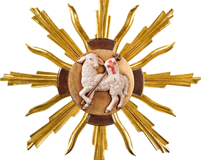 Scultura Agnello di Dio con aureola, scolpita in legno della Valgardena decorata a mano di produzione artigianale italiana varie misure
