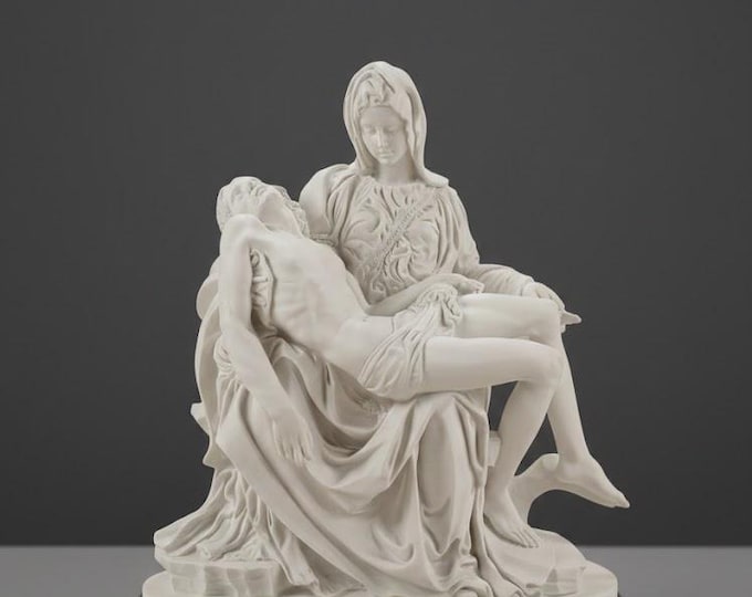 Classical sculpture "Pietà del Michelangelo", 36 cm (14.17 inches) in alabaster powder, marble base, handcrafted, made in Italy