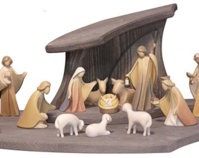 Design nativity scene carved in Val Gardena wood, 16 pieces with stable, Italian handicraft production