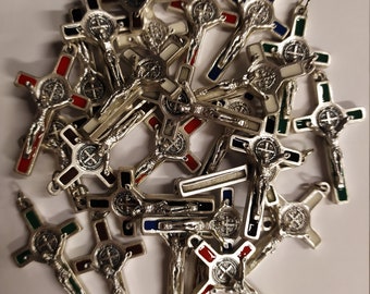 Pack of 10 crosses with medal of Saint Benedict of Norcia measuring 3.5 x 2 cm (1.37 x 0.78 inches) of Italian artisan production