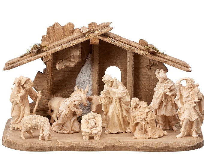 Alpine nativity scene carved in Valgardena pine wood, 12 pieces with hut, Italian artisan production