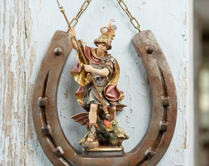 Sculpture of Saint George on a horseshoe, carved in Valgardena wood and hand-decorated, Italian artisan production.