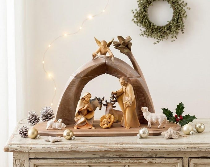 Complete 11-piece nativity scene, carved from Valgardena wood and hand-decorated, various sizes available, Italian artisan production