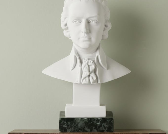 Wolfgang Amadeus Mozart sculpture, 15 cm (5.90 inches) in alabaster powder, marble base, handcrafted, made in Italy