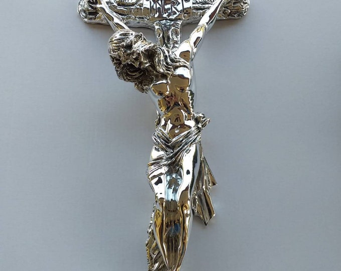 Cross crucifix 59 x 28.5 cm (23.22 x 11.22 inches) made of silver-plated alabaster powder of Italian artisan production