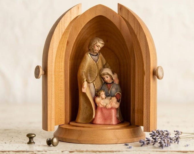 Statue of the Holy Family, Nativity in niche cm 10 (3.93 inch), carved in Valgardena wood, hand-decorated, Italian production