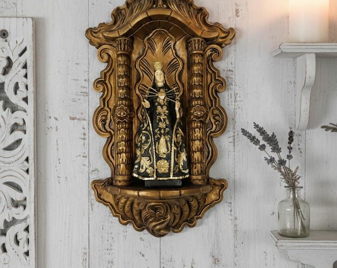 Oratory cm 44 x 26 (17.32 x 10.23 inches) to hang, in marble resin, with statue of Our Lady of Sorrows cm 20 (7.87 inches) handcrafted
