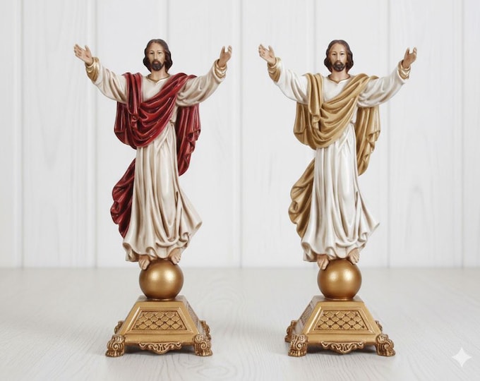 Statue of the Risen Jesus Christ 50 x 25 cm (19.68 x 9.84) in marble resin hand decorated artisan production two versions available